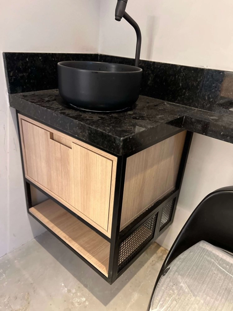 Gabinete Industrial 06