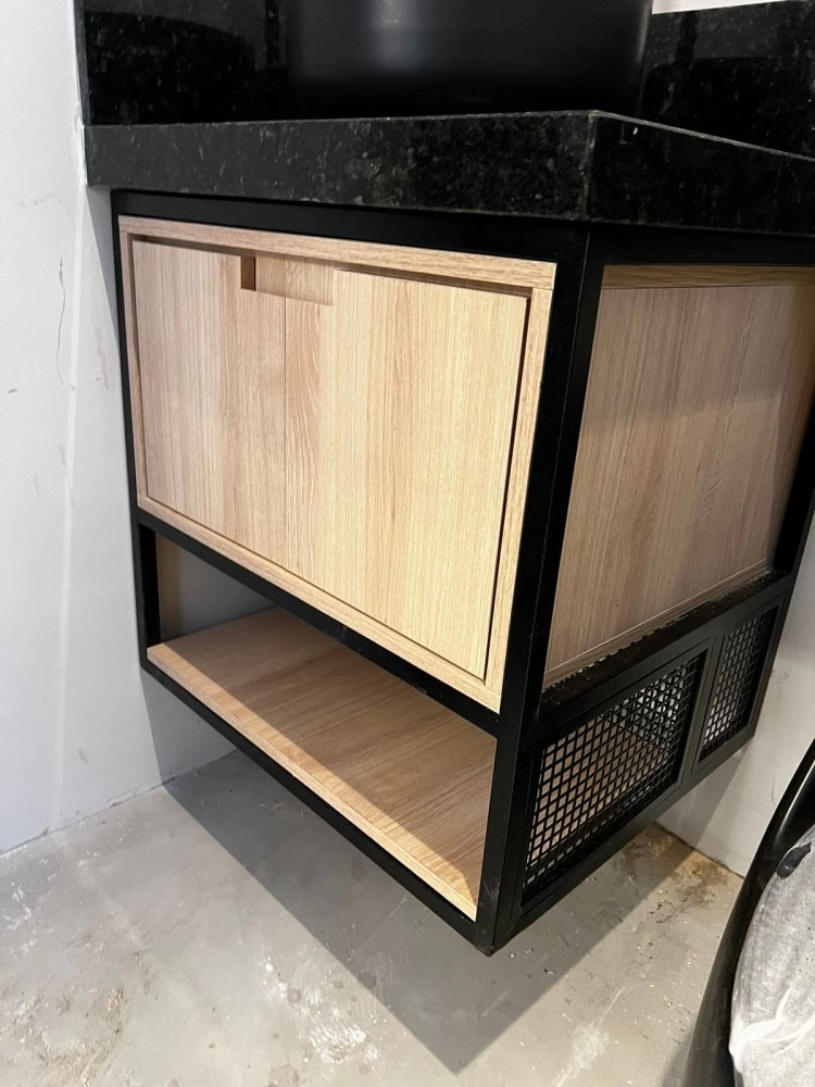 Gabinete Industrial 01